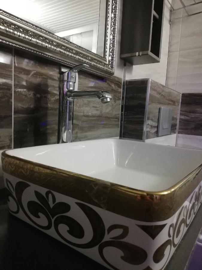 Uenaten Otel Gaziemir Luaran gambar
