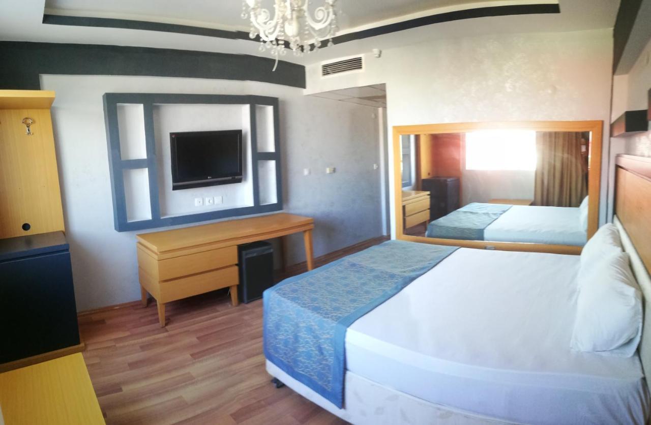 Uenaten Otel Gaziemir Luaran gambar