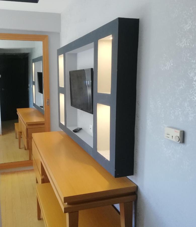 Uenaten Otel Gaziemir Luaran gambar