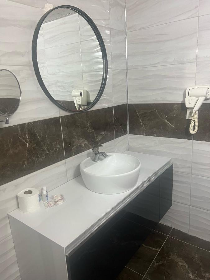 Uenaten Otel Gaziemir Luaran gambar